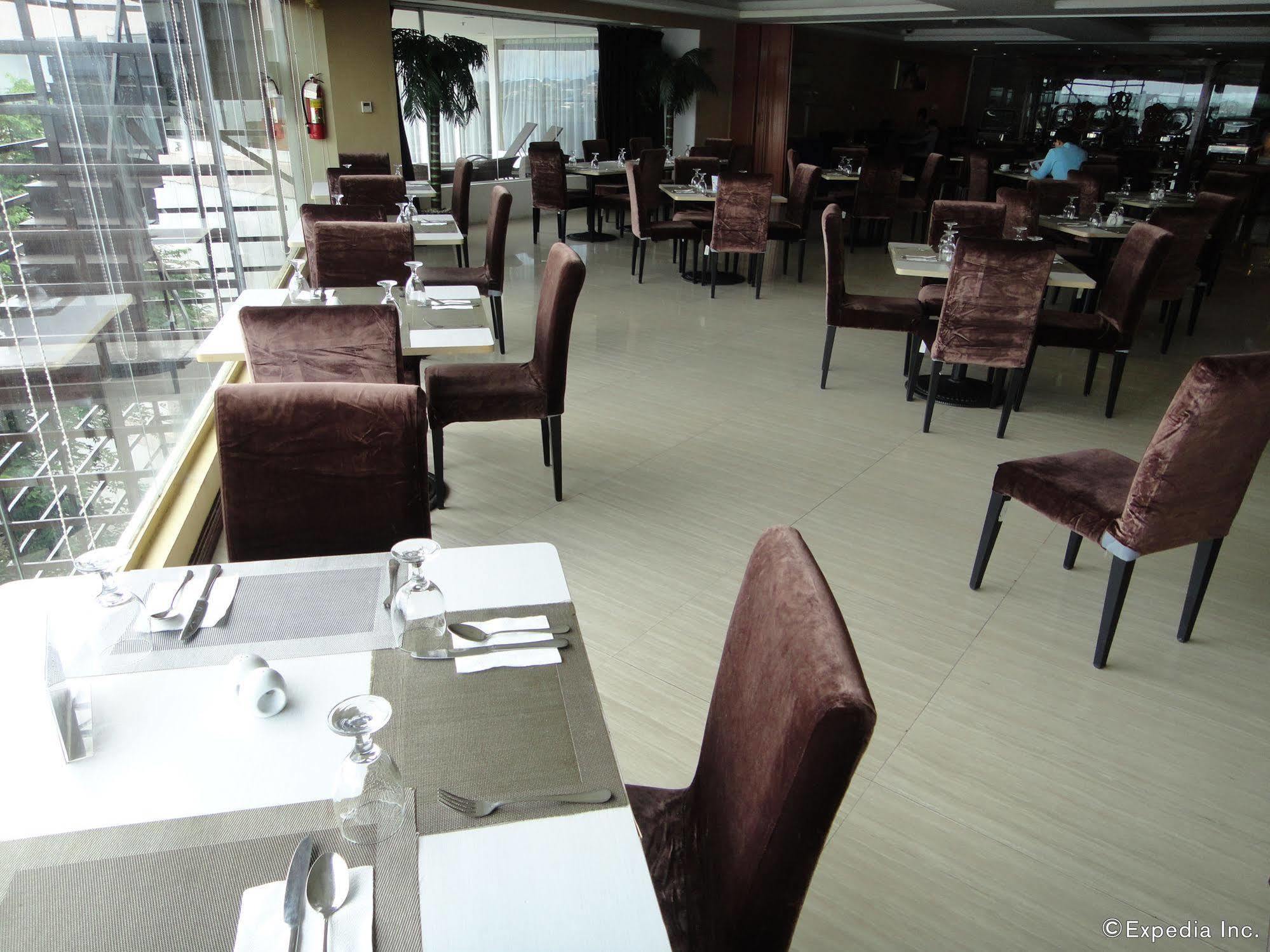 فندق Sunlight Guest بويرتو برينسيسا المظهر الخارجي الصورة